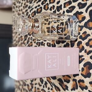 Kayali Yum Boujee Marshmallow|81